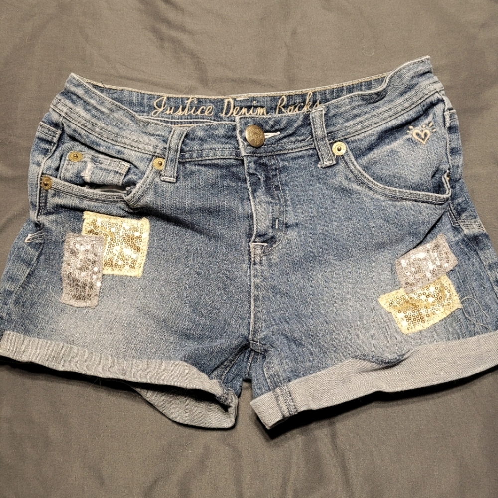 booty shorts